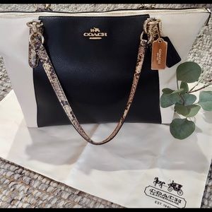 Coach Black & White shoulder bag
